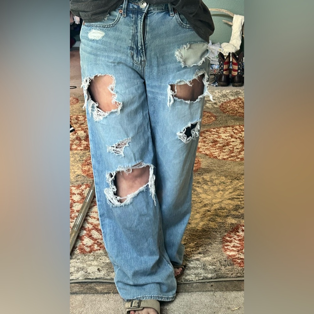 Size 4 American Eagle Wide Leg Jeans